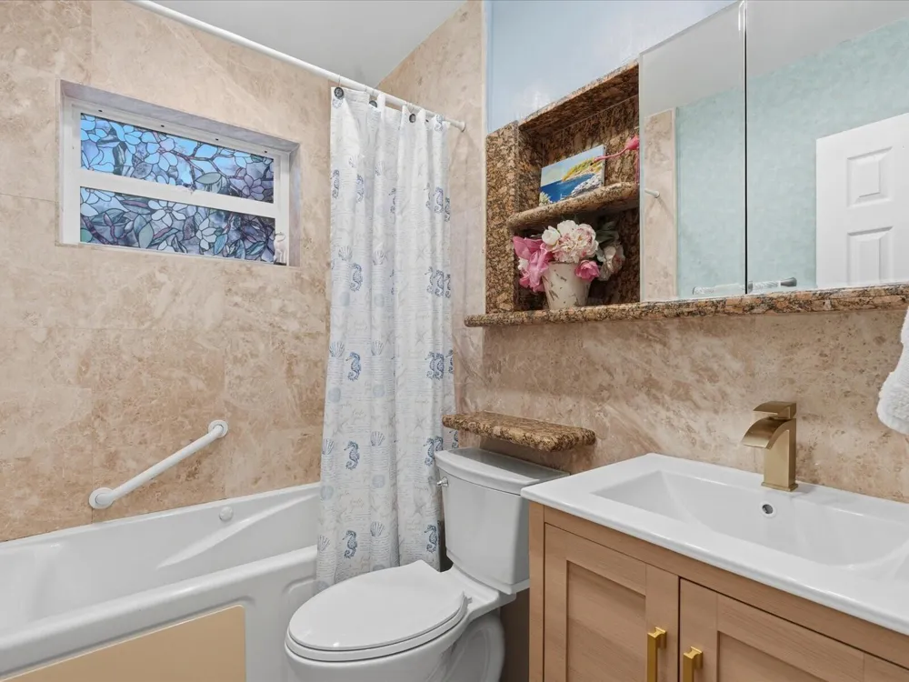 707 SW 3RD AVENUE Hallandale Beach, FL 33009