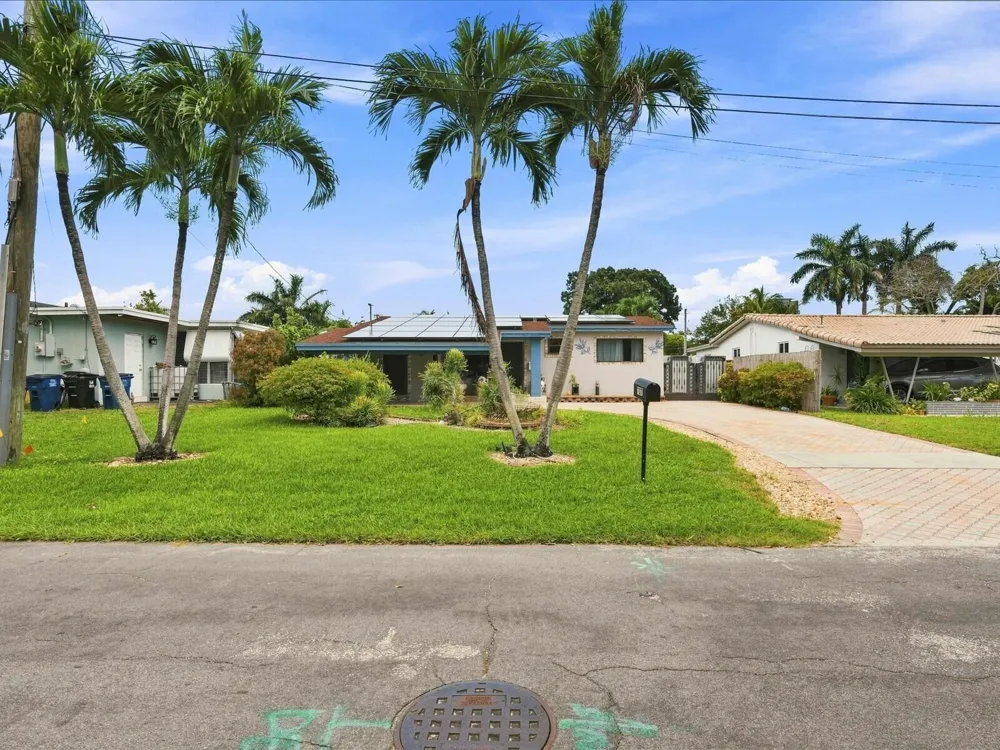 707 SW 3RD AVENUE Hallandale Beach, FL 33009