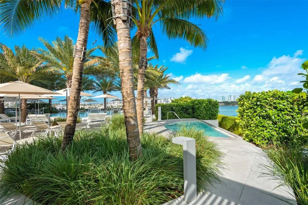 450 Alton Rd #3008 Miami Beach, FL 33139