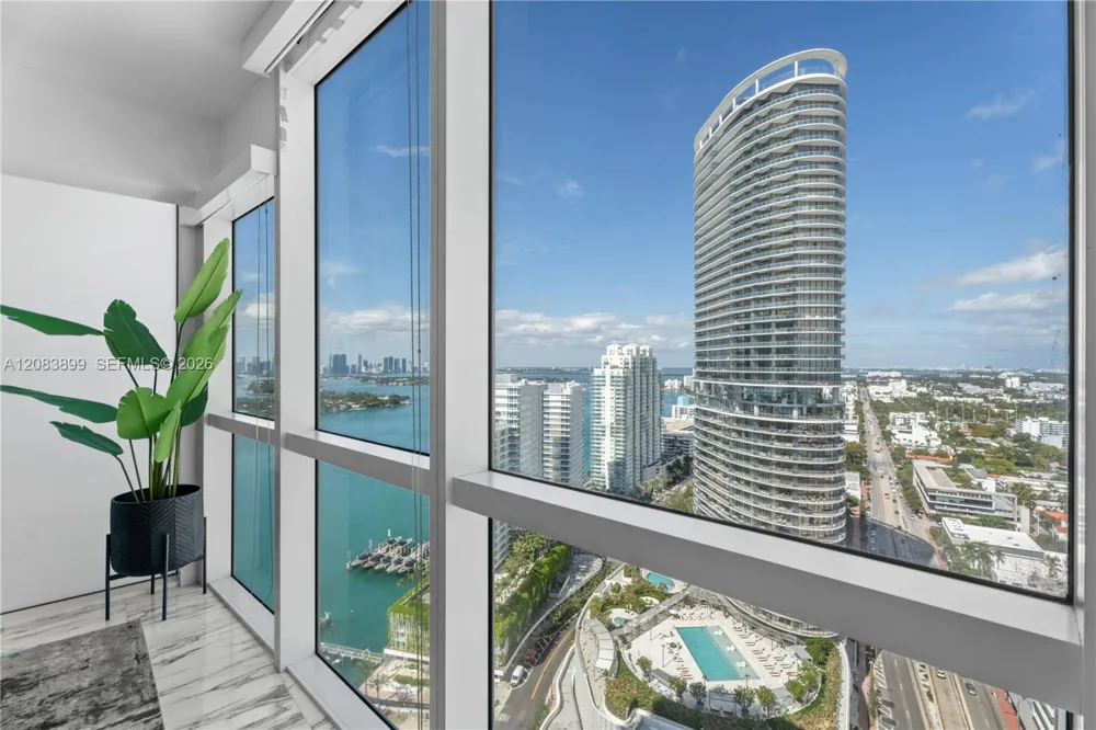 450 Alton Rd #3008 Miami Beach, FL 33139