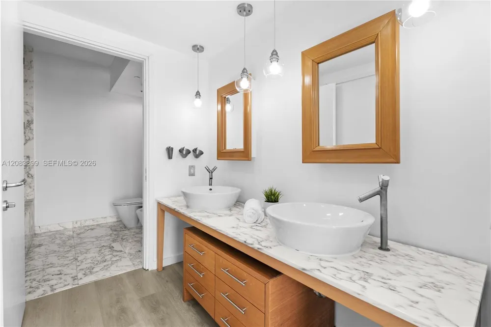 450 Alton Rd #3008 Miami Beach, FL 33139
