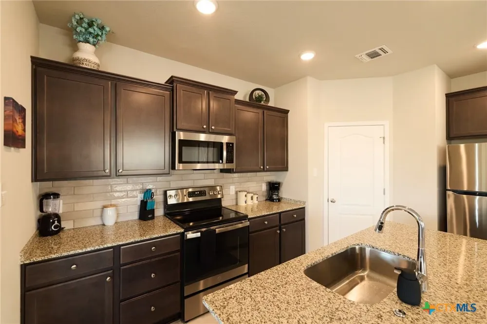 3707 Mccleland Creek Trail Temple, TX 76502