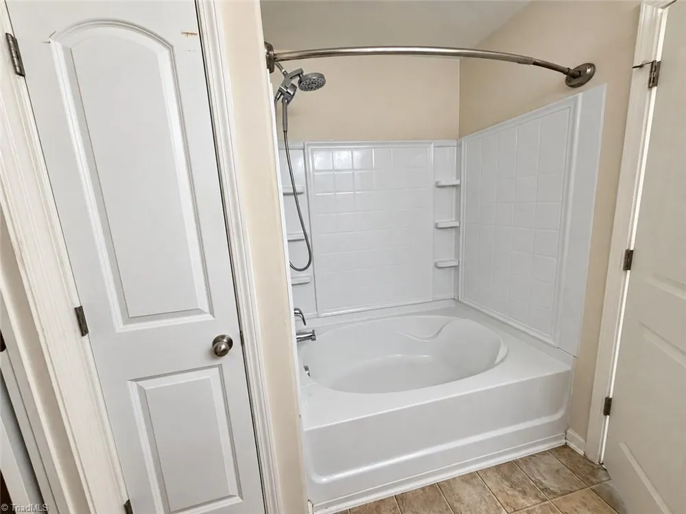 4506 Stephen Oaks Way Greensboro, NC 27405