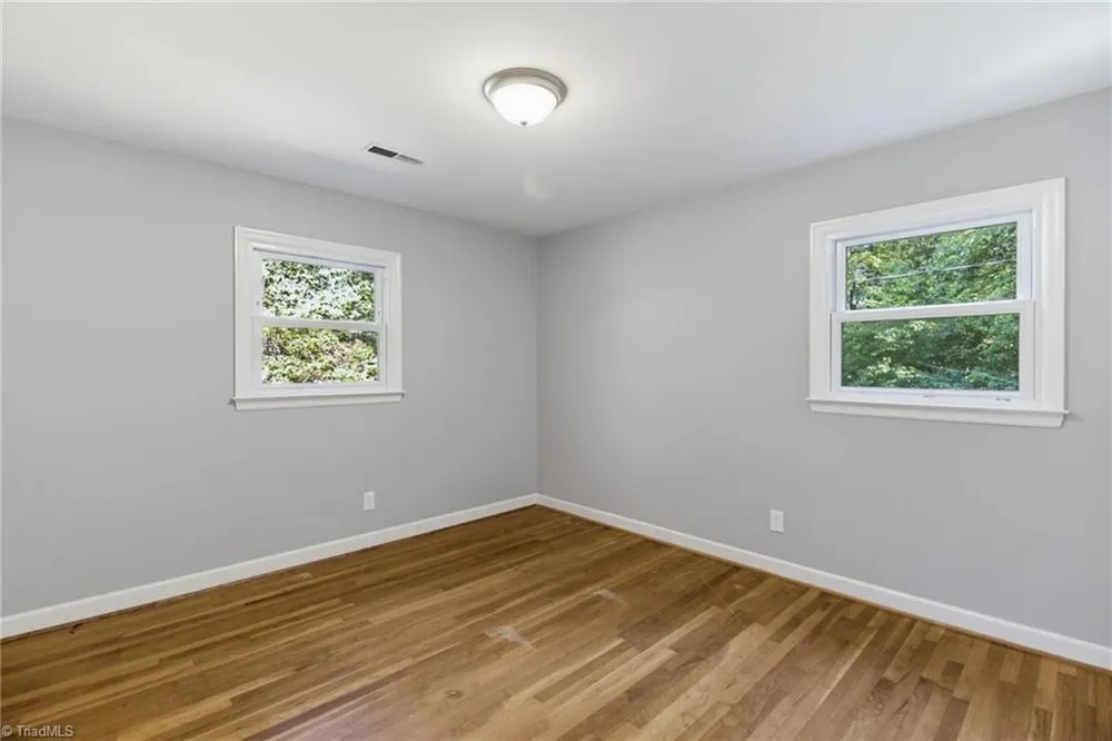 201 Wedgewood Drive Jamestown, NC 27282