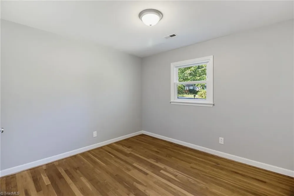 201 Wedgewood Drive Jamestown, NC 27282