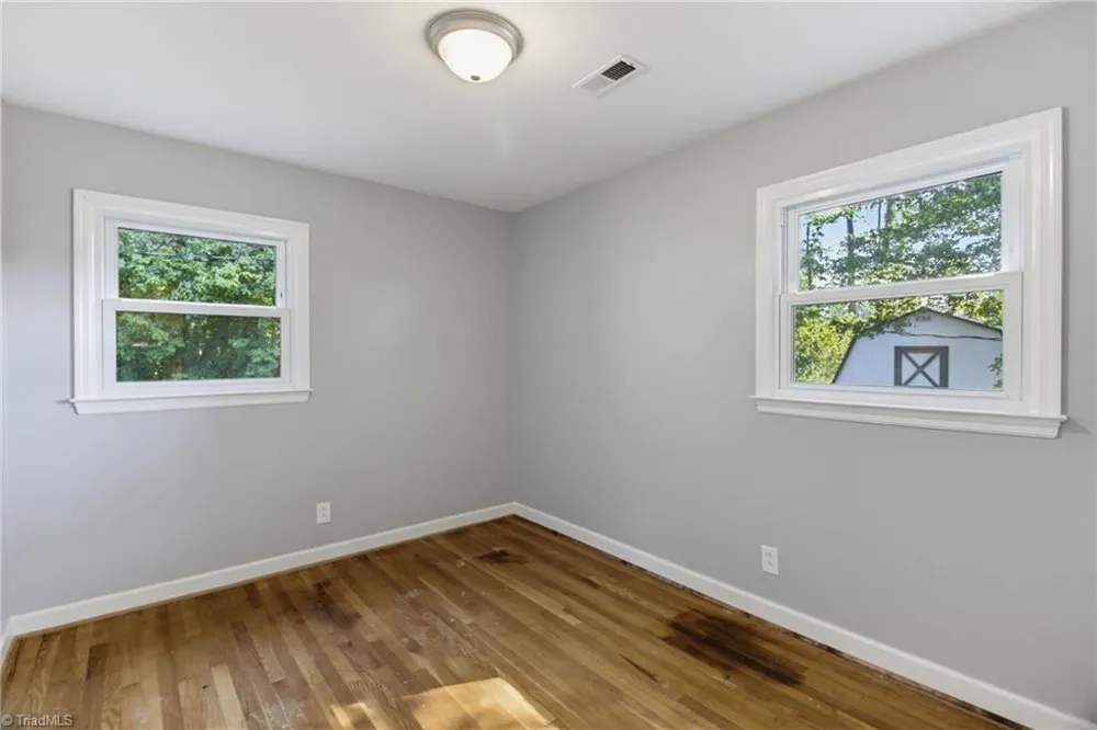 201 Wedgewood Drive Jamestown, NC 27282