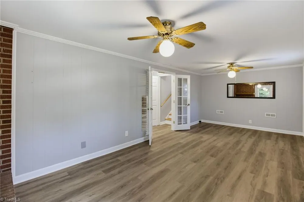 201 Wedgewood Drive Jamestown, NC 27282