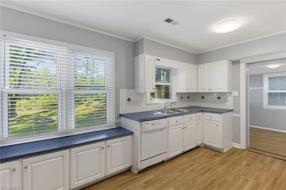 201 Wedgewood Drive Jamestown, NC 27282