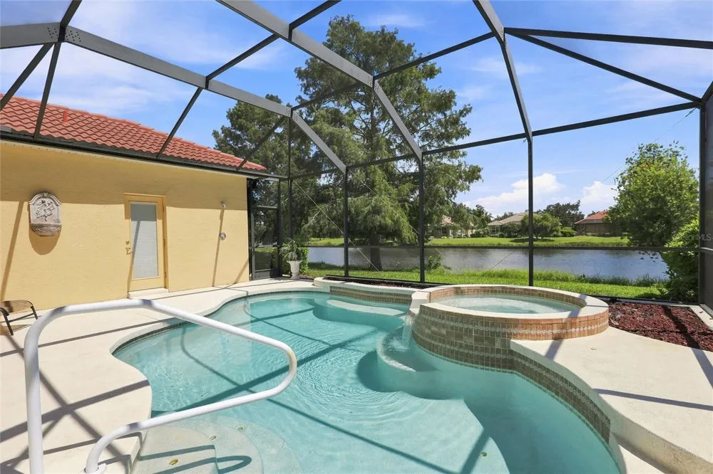 1328 THORNAPPLE DRIVE Osprey, FL 34229