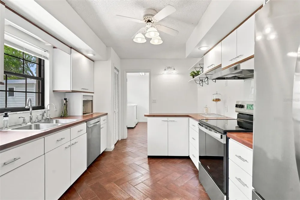 5250 FREDRICK ROAD Fruitland Park, FL 34731