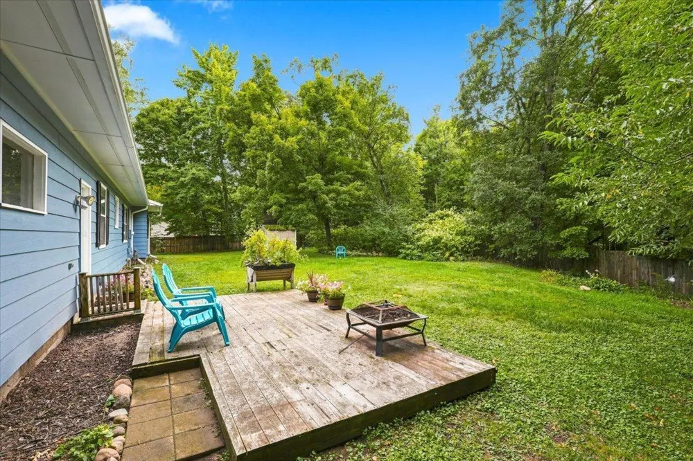 359 Briar Lane Taylors Falls, MN 55084