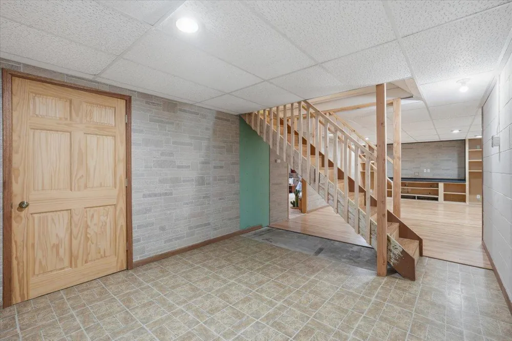 359 Briar Lane Taylors Falls, MN 55084
