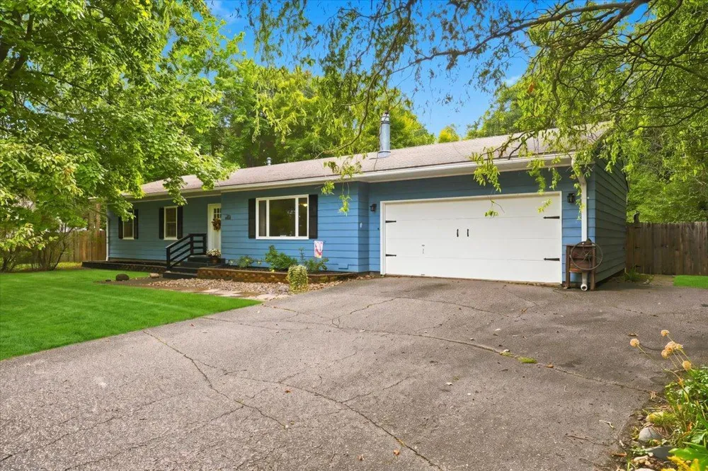 359 Briar Lane Taylors Falls, MN 55084