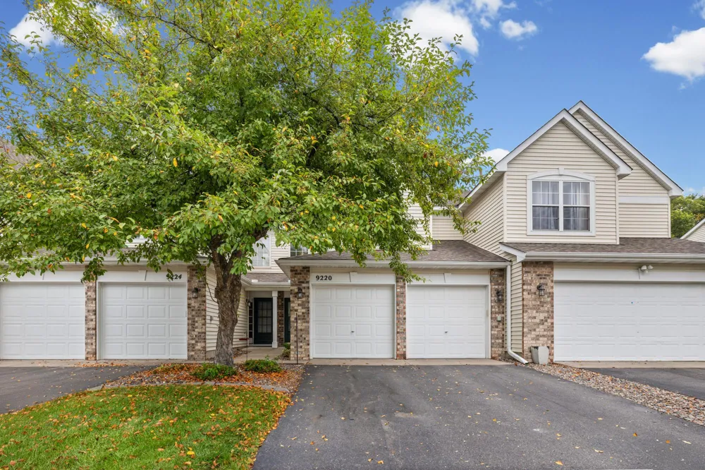 9220 Merrimac Lane Maple Grove, MN 55311