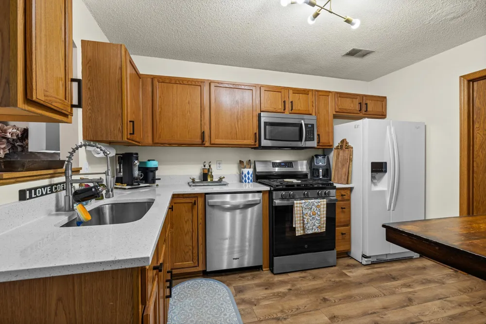 9220 Merrimac Lane Maple Grove, MN 55311