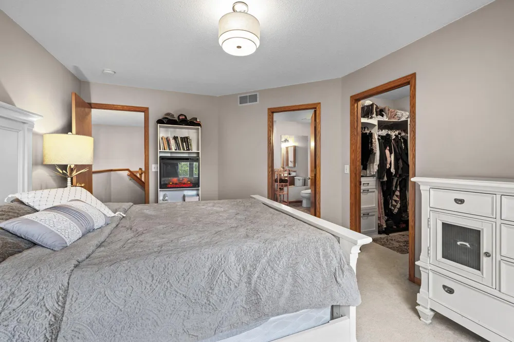 9220 Merrimac Lane Maple Grove, MN 55311