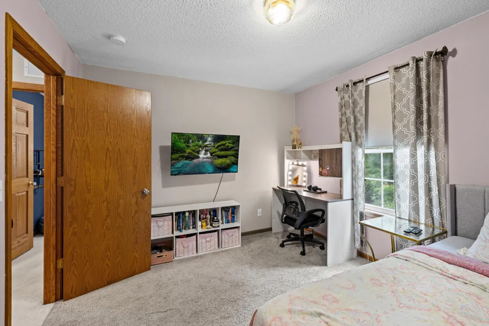 9220 Merrimac Lane Maple Grove, MN 55311