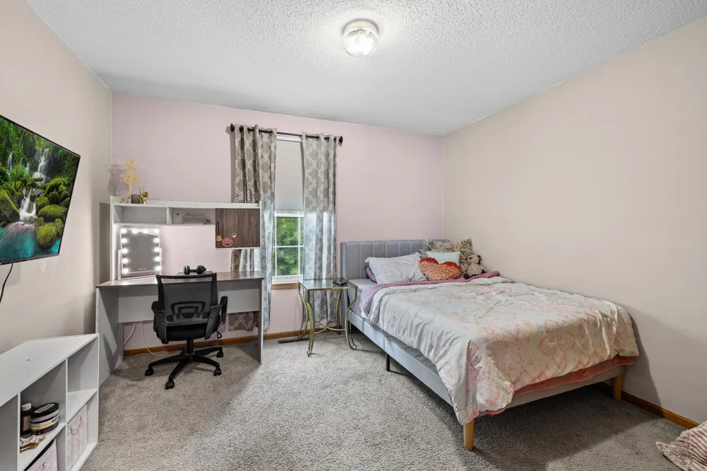 9220 Merrimac Lane Maple Grove, MN 55311