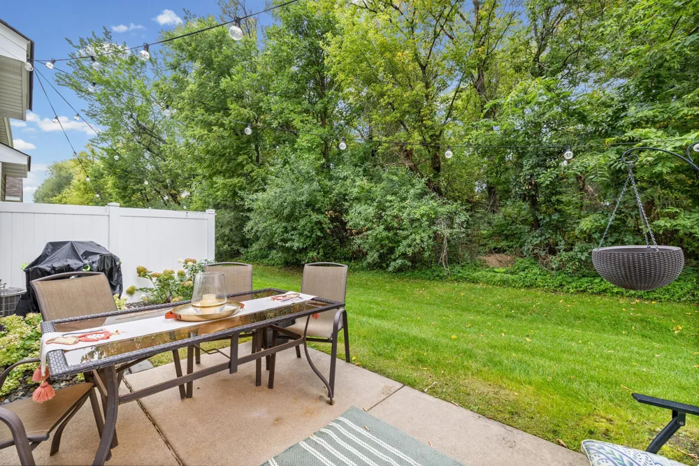 9220 Merrimac Lane Maple Grove, MN 55311