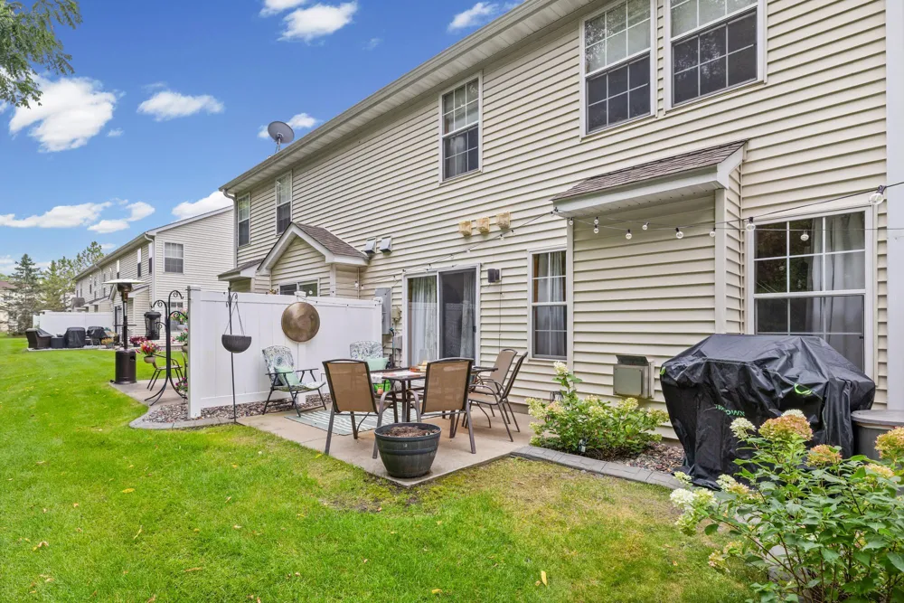9220 Merrimac Lane Maple Grove, MN 55311
