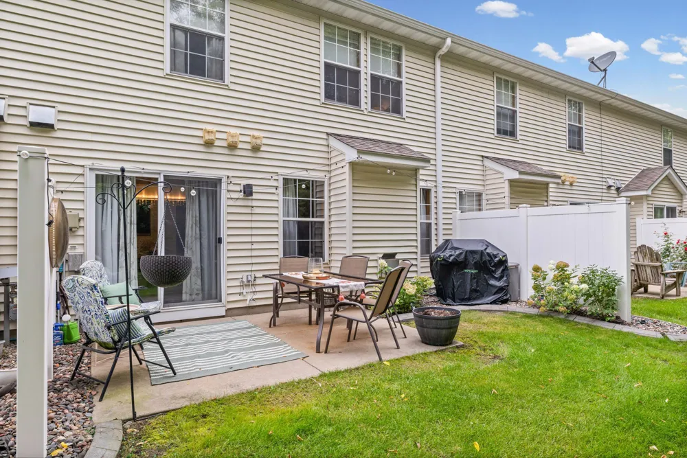 9220 Merrimac Lane Maple Grove, MN 55311
