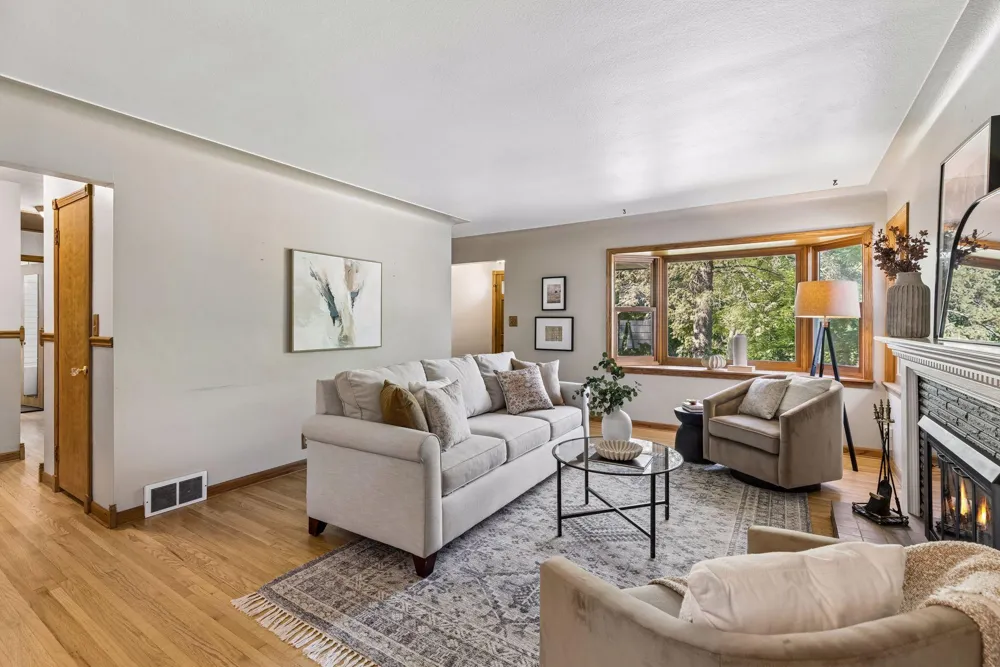2911 W 54th Street Minneapolis, MN 55410