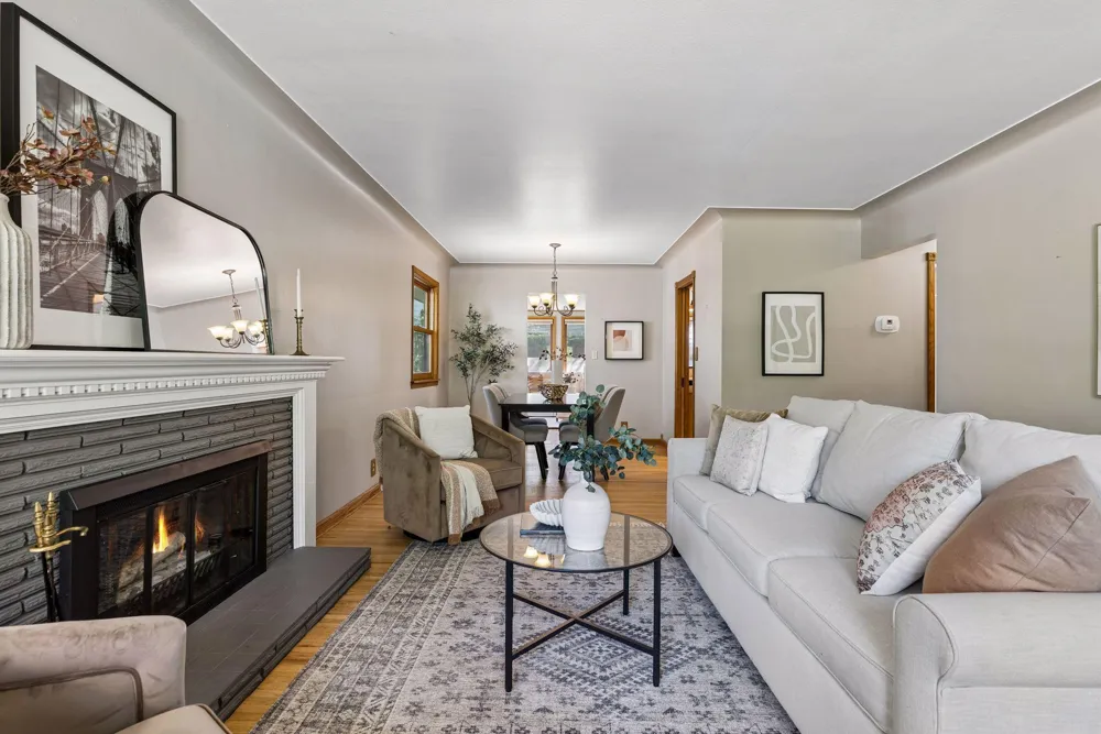 2911 W 54th Street Minneapolis, MN 55410