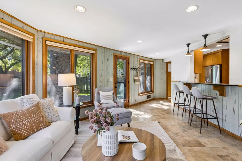 2911 W 54th Street Minneapolis, MN 55410