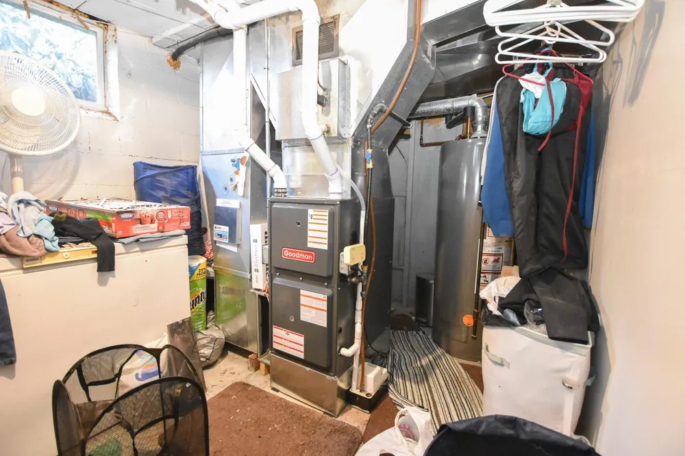 1630 11 AVENUE S Fargo, ND 58103
