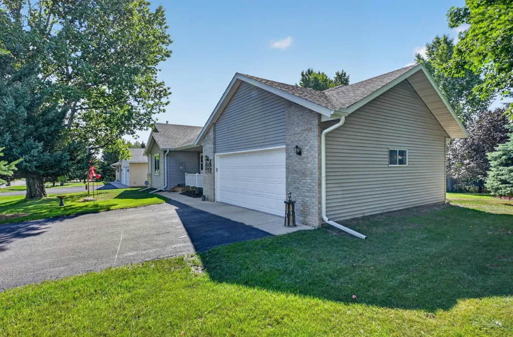 1108 Lochmist Lane NW Alexandria, MN 56308