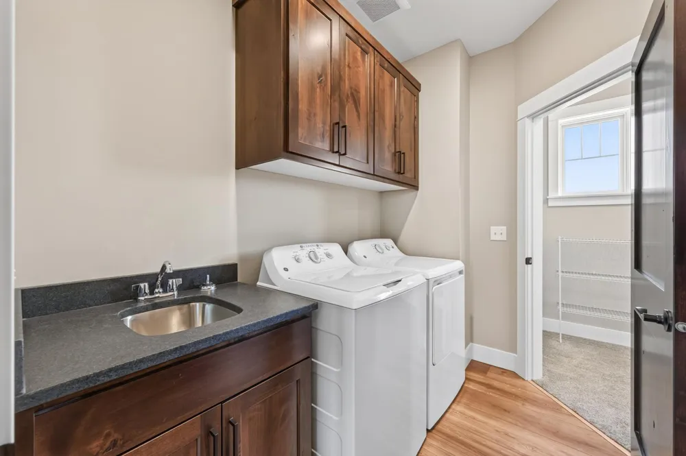 L7 B1 238th Avenue NW Zimmerman, MN 55398