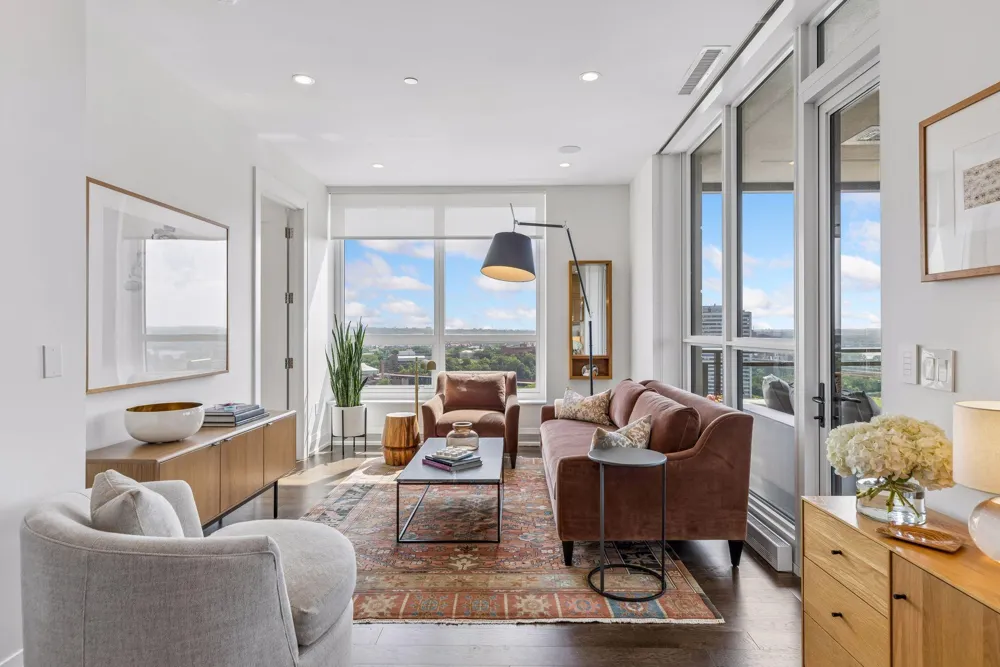 1111 W River Parkway #18D Minneapolis, MN 55415