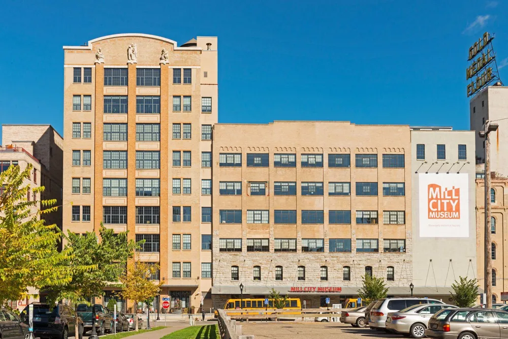 1111 W River Parkway #18D Minneapolis, MN 55415