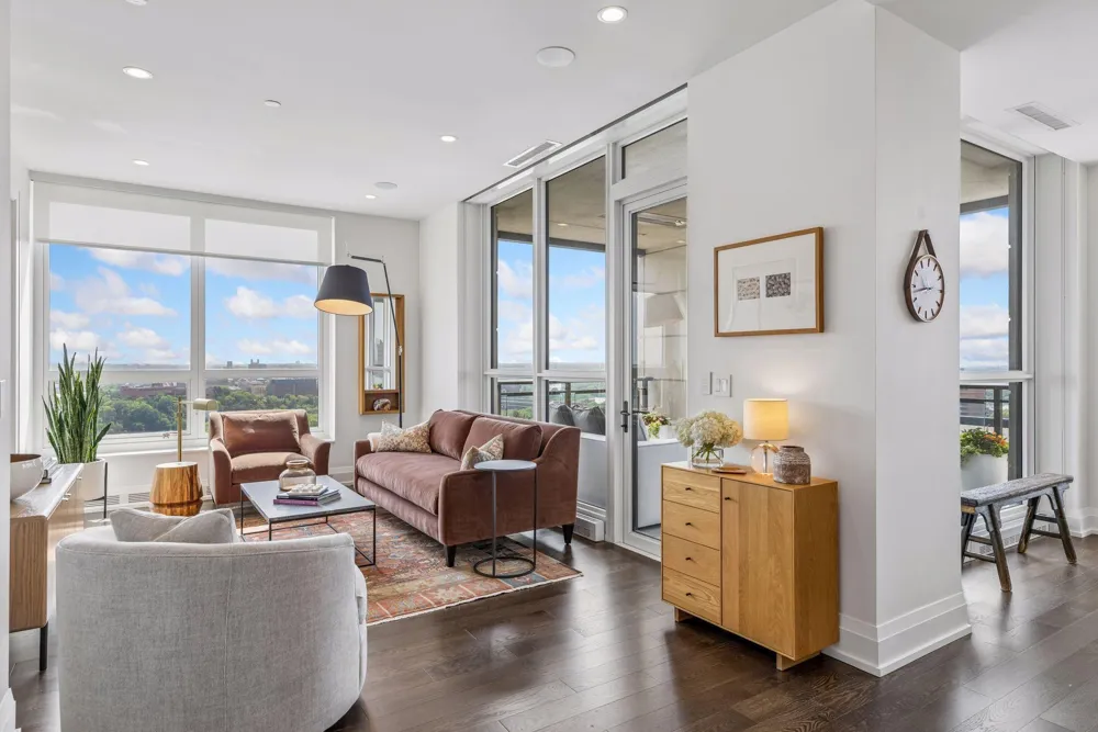 1111 W River Parkway #18D Minneapolis, MN 55415