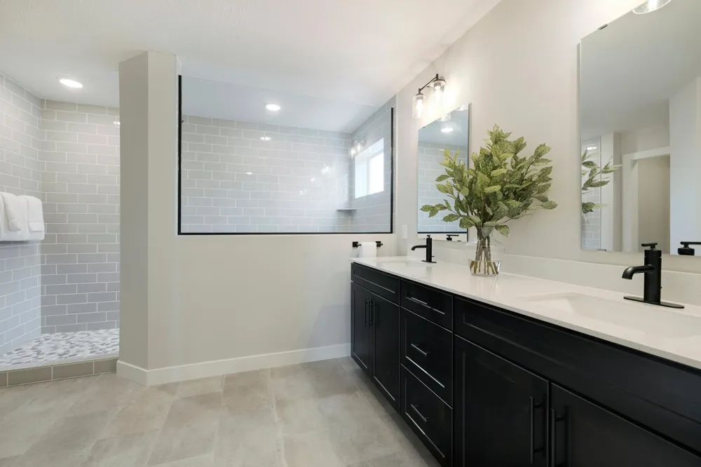 1566 Lund Way Shakopee, MN 55379