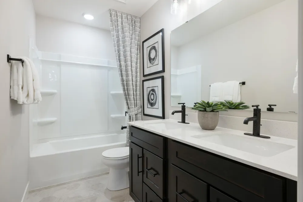 1566 Lund Way Shakopee, MN 55379