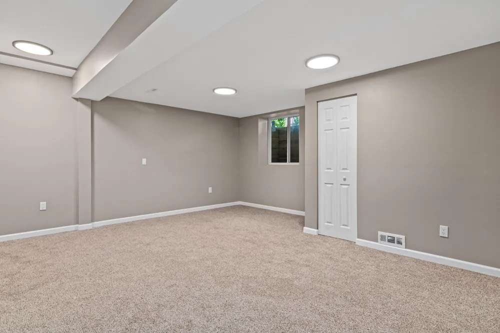 7855 Polaris Lane Maple Grove, MN 55311