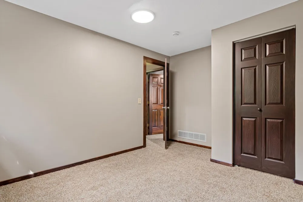 7855 Polaris Lane Maple Grove, MN 55311