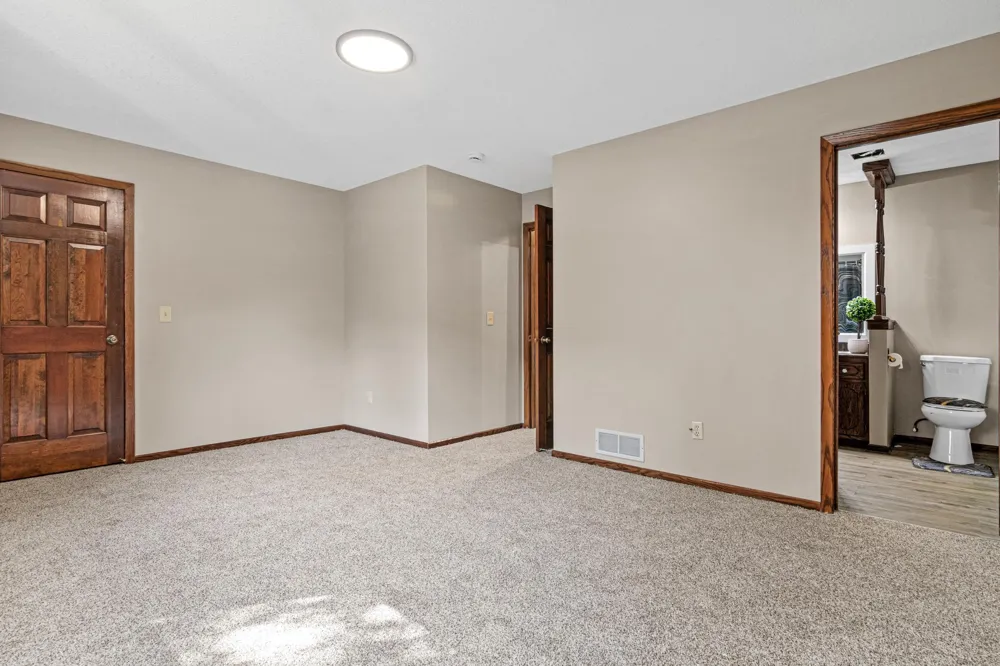 7855 Polaris Lane Maple Grove, MN 55311