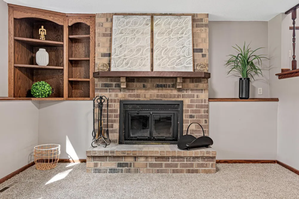7855 Polaris Lane Maple Grove, MN 55311