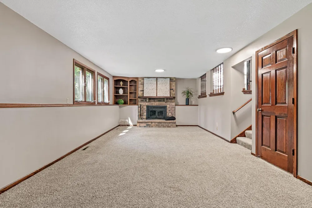 7855 Polaris Lane Maple Grove, MN 55311