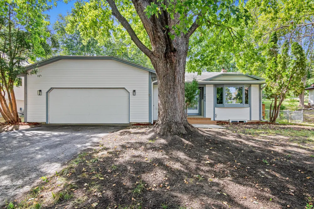 7855 Polaris Lane Maple Grove, MN 55311