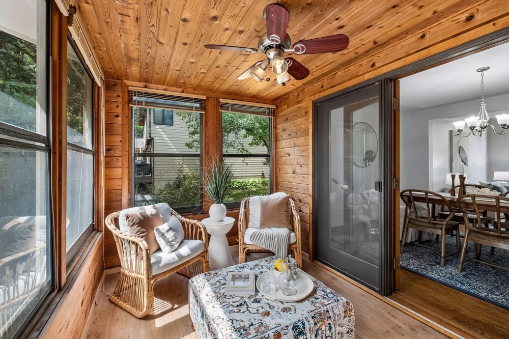 2248 James Street Eagan, MN 55122