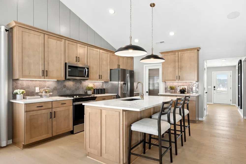 1628 Lund Way Road Shakopee, MN 55379