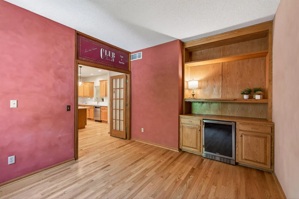 370 Mendota Road W West Saint Paul, MN 55118