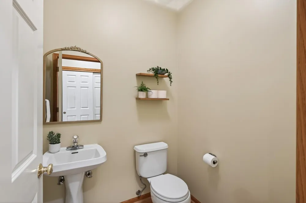 370 Mendota Road W West Saint Paul, MN 55118