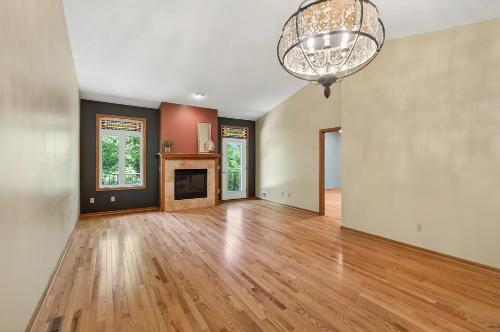 370 Mendota Road W West Saint Paul, MN 55118