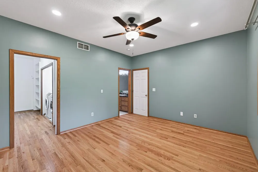 370 Mendota Road W West Saint Paul, MN 55118