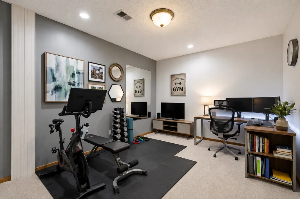 370 Mendota Road W West Saint Paul, MN 55118