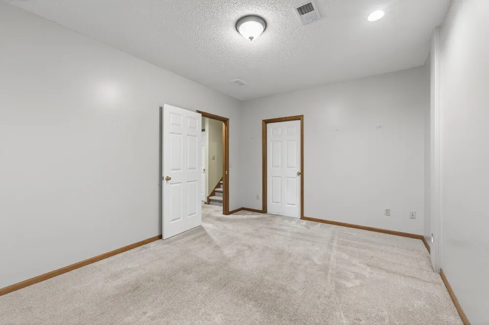 370 Mendota Road W West Saint Paul, MN 55118